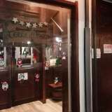 Del 1999 � invece Terra di Mezzo, presente fino al 2016 in via De Tullio, nel quartiere Picone. Di stampo medievale, da tre anni a questa parte si � spostato a San Pasquale, in via Amendola